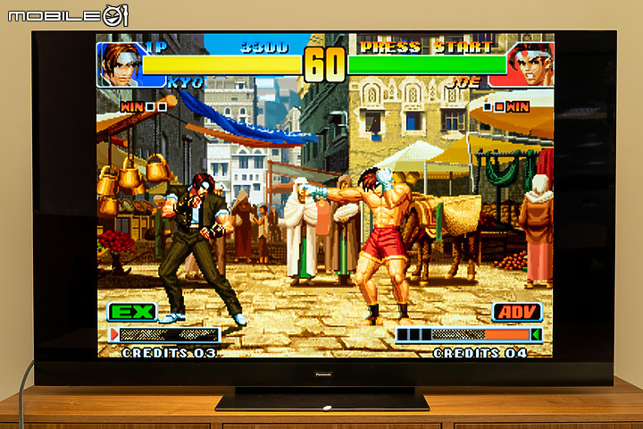 SNK NEOGEO Arcade Stick Pro 大搖外型藏懷舊遊戲！