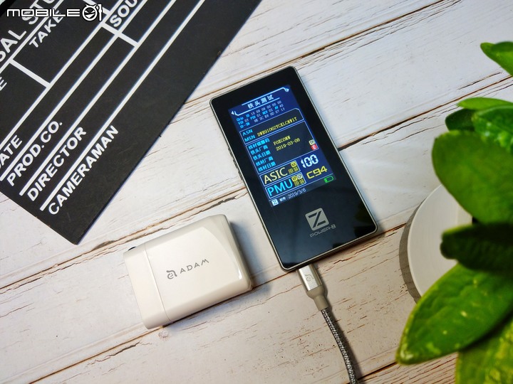 支援 IPHONE 11 PD 充電器 & 行動電源開箱