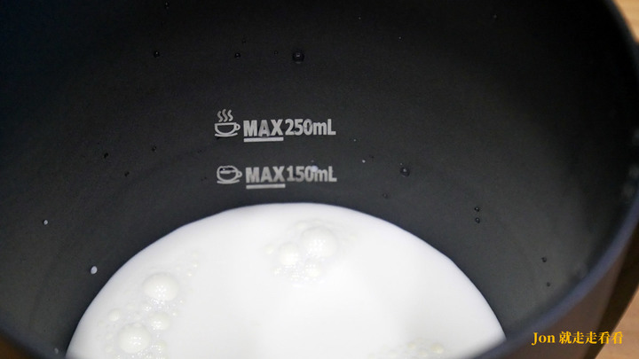 【ikuk 分離式電動奶泡器】(IK-MF0800)，奶泡、奶蓋想喝隨時上桌