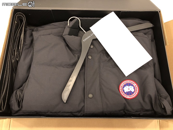 人生中的第一件 CANADA GOOSE 但絕對不是最後一件 簡單開箱