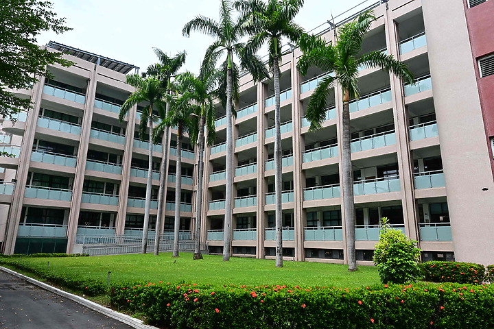 點我看大圖 Z7+14-30mm F4.0 S實拍600多人大合照:高雄女中77級78級畢業30重聚