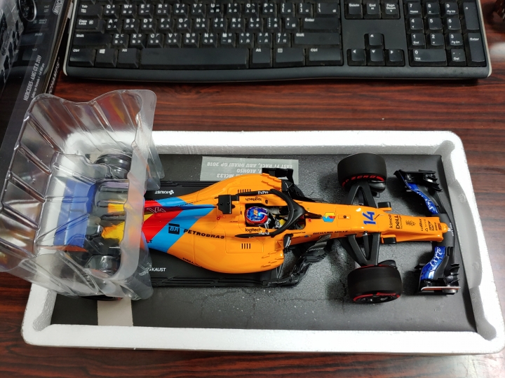 [開箱]MINICHAMPS 1/18 McLaren MCL33 F.ALONSO L.E. 518 pcs.