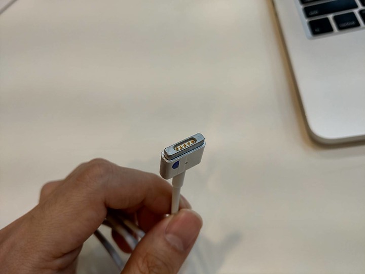 點我看大圖 Macbook 充電器分享