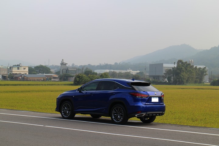 LEXUS-RX300 F sport 極燄藍