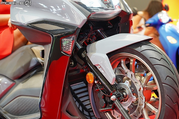 【EICMA2019】SYM MAXSYM 400i E5 米蘭發表！標配 TCS 循跡、外型更動感