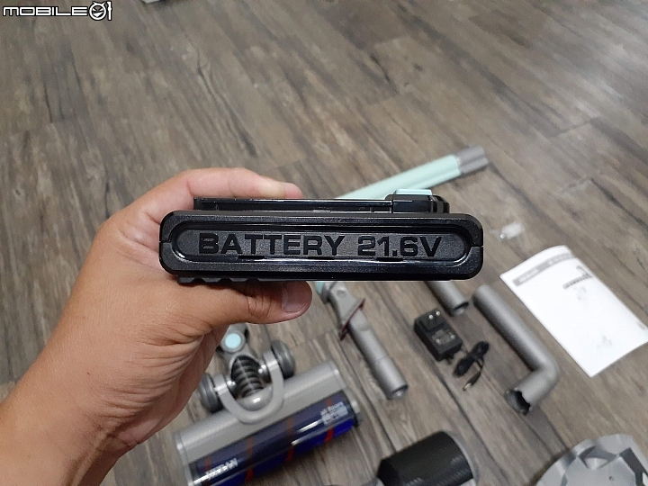 2019雙11，買把HERAN 禾聯無線手持吸塵器 HVC-23E6 (純開箱，非業配，給想買吸塵器的你參考參考)