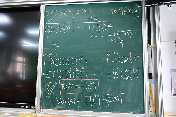 點我看大圖 Z7+14-30mm F4.0 S實拍600多人大合照:高雄女中77級78級畢業30重聚