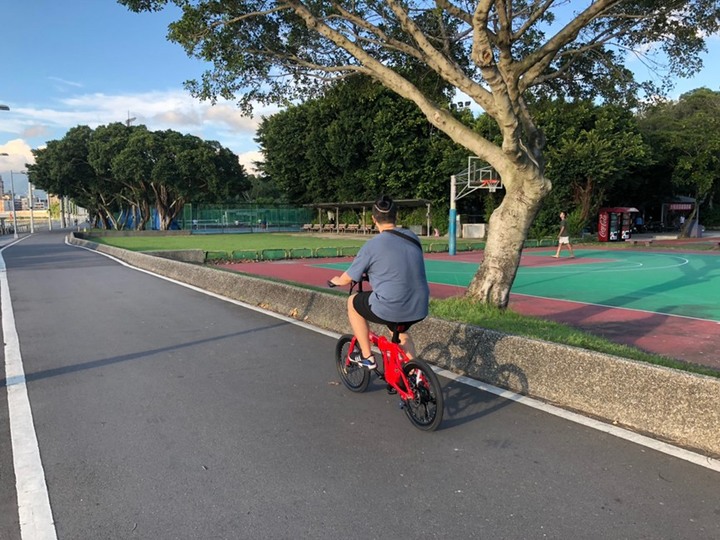 One Cool Barry 1S 玩酷電動腳踏車開箱分享