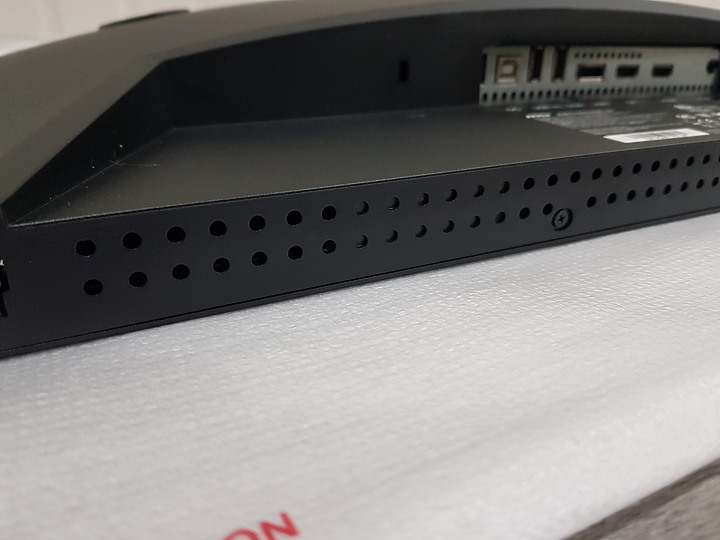 【小宅開箱】MSI Optix MAG271R 便宜的 165Hz 1ms 的電競螢幕 不專業開箱