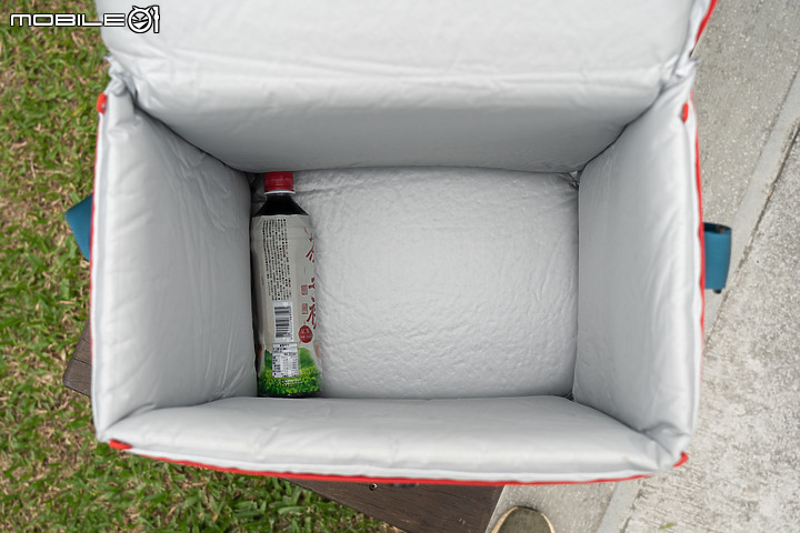 QUECHUA ICE FRESH COMPACT 26L 自動充氣保冷箱簡單介紹
