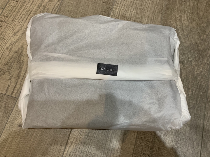 「開箱」GUCCI GG花紋小白鞋 + GUCCI logo 運動褲