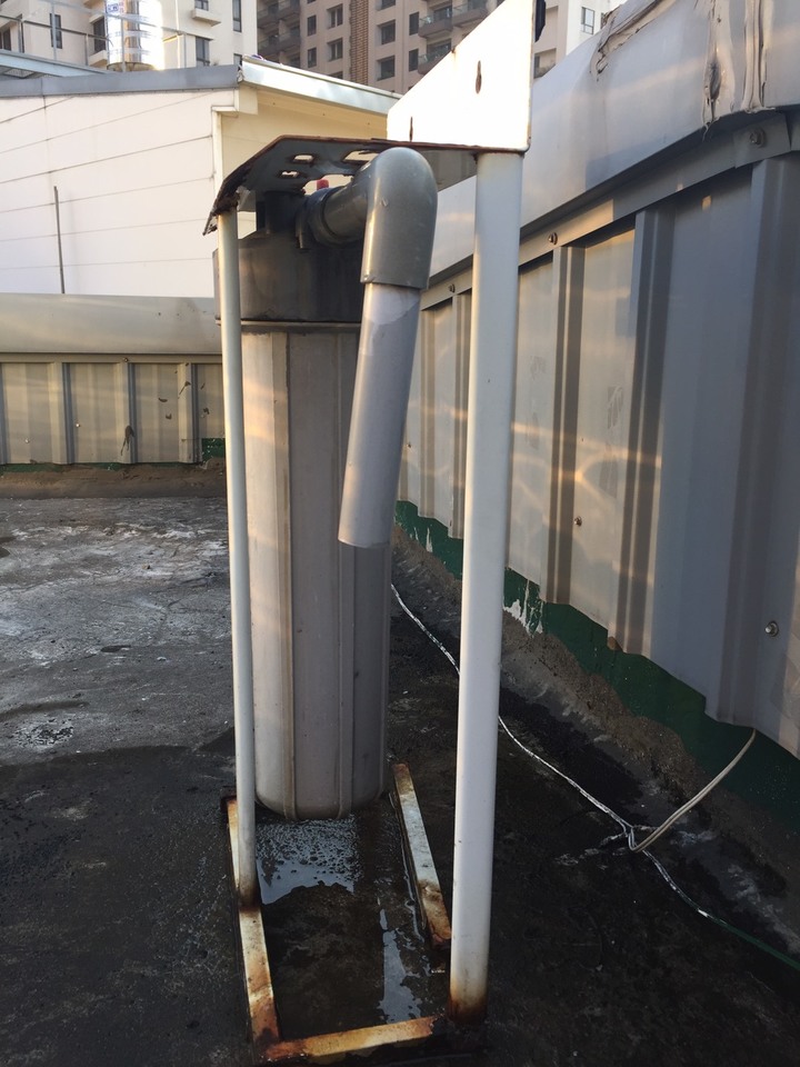 BWT德國倍世 前置手動雜質反洗過濾器 與 全屋式顯示型除氯過濾設備 FH4420 四年使用心得