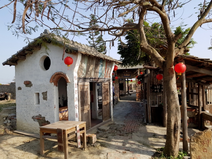 點我看大圖 古色古香的老塘湖