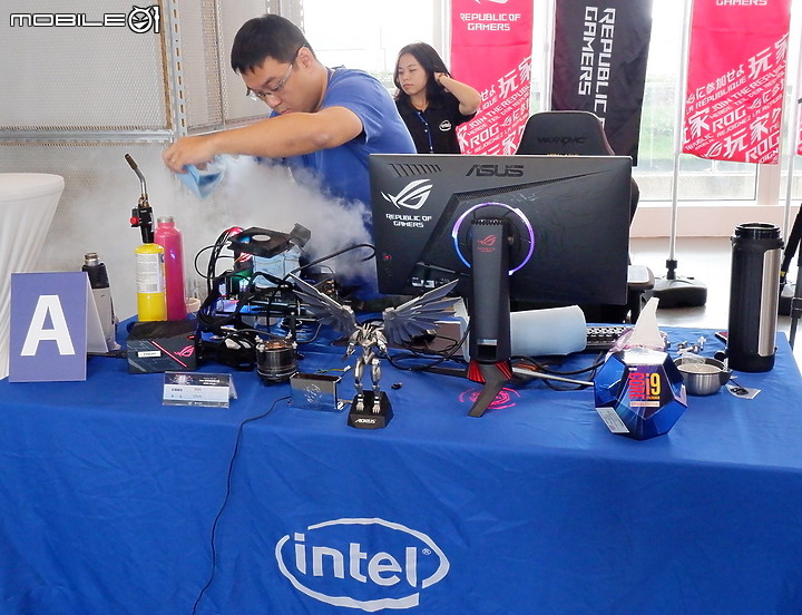 Intel液態氮超頻大賽7G達成之活動花絮