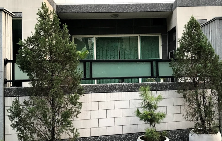 加高陽台女兒牆的方法：玻璃帷幕vs柵欄vs鐵匡玻璃三選一