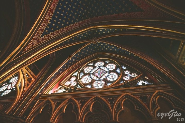 點我看大圖 (遊記)法國|巴黎的珠寶盒|聖禮拜堂(La Sainte Chapelle)|美到令人讚嘆的彩繪玻璃花窗|自助旅行