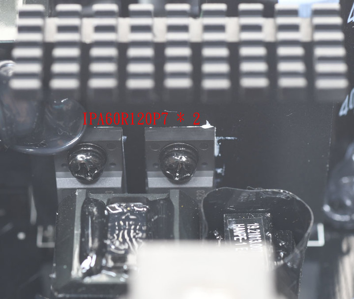 Fractal Design ION+ 660P全模組化白金電源開箱