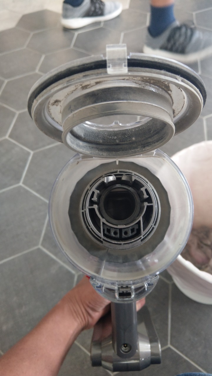【Mobile01 & Dyson 之吸塵器達人養成班 - 台中場】一起變成 Dyson 傳教士吧!!! (附福利社)