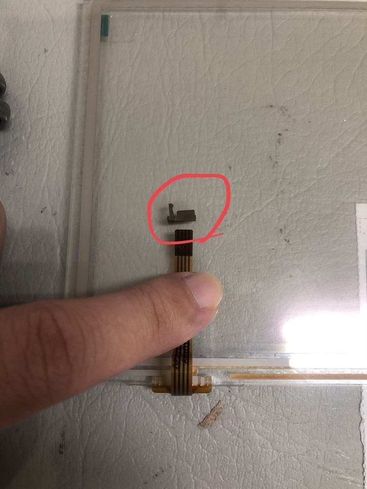 主機螢幕觸碰壞掉更換