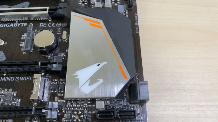 開箱 GIGABYTE 附帶 WiFi 的主機板 B360 AORUS GAMING 3 WIFI
