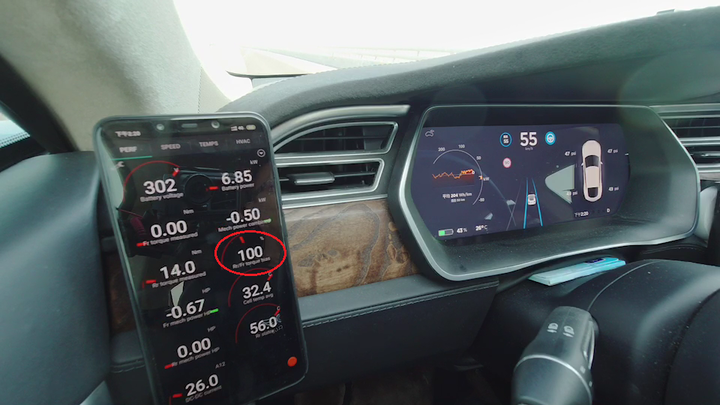 《Model S》時速97kph以上為前驅，以下為後驅 (Raven改款前)