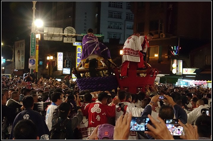 撞神轎