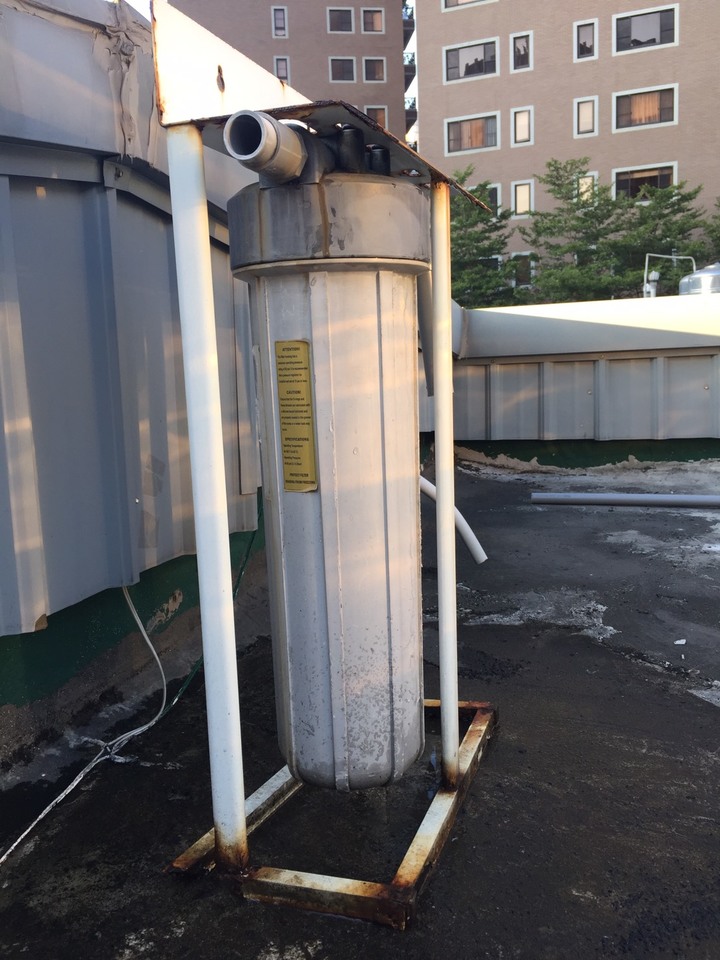 BWT德國倍世 前置手動雜質反洗過濾器 與 全屋式顯示型除氯過濾設備 FH4420 四年使用心得