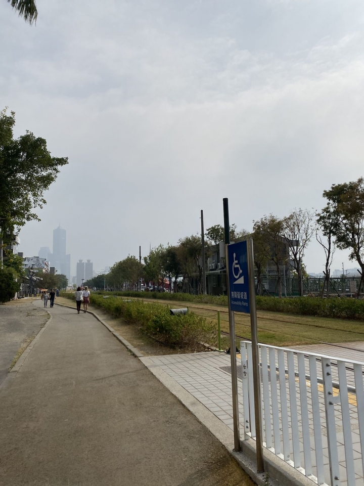 高雄的污染空氣 眼見為憑 用眼睛跟鼻子體會