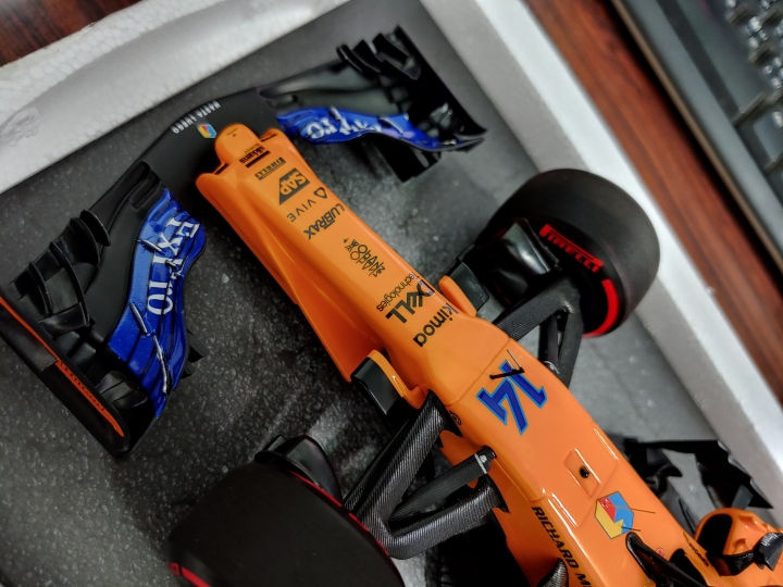 [開箱]MINICHAMPS 1/18 McLaren MCL33 F.ALONSO L.E. 518 pcs.