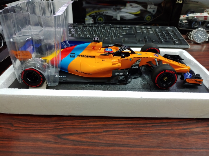 [開箱]MINICHAMPS 1/18 McLaren MCL33 F.ALONSO L.E. 518 pcs.