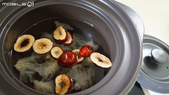 【日本陶土鍋推薦】桂圓紅棗銀耳湯食譜-MIYAWO雙蓋鍋TDG-30