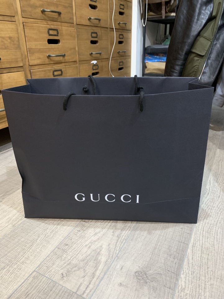 「開箱」GUCCI GG花紋小白鞋 + GUCCI logo 運動褲