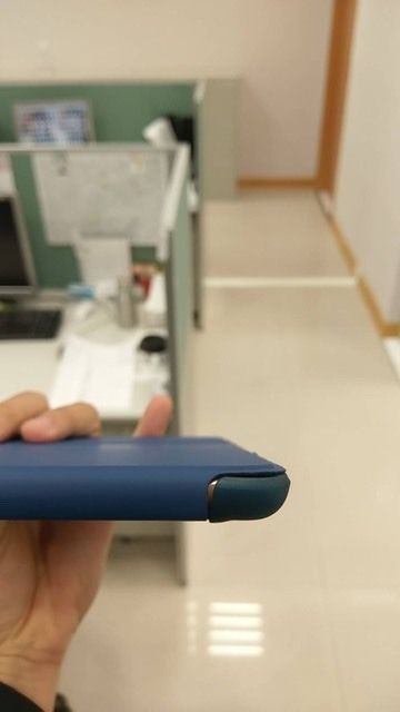 協助判斷 2019 iPad 7 esr 保護殼是否瑕疵？