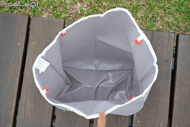 QUECHUA ICE FRESH COMPACT 26L 自動充氣保冷箱簡單介紹