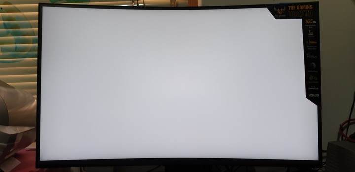 【不專業開箱】ASUS TUF GAMING VG27VQ 曲面電競螢幕