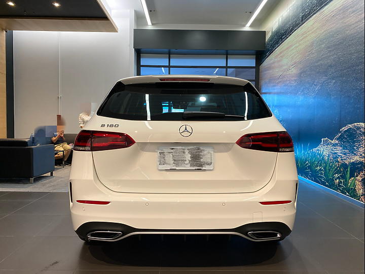 點我看大圖 【開箱】 B180 AMG line