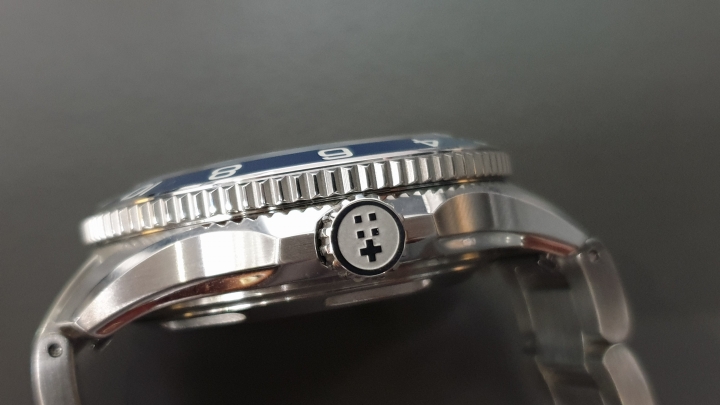 Christopher Ward C60 Trident GMT MK3