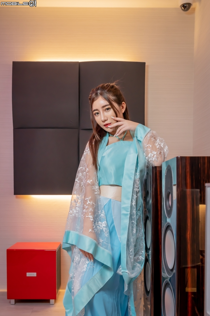 點我看大圖 天燈妹樂樂/汪選璇/米恩 教您家庭劇院該如何安排 新竹音響店帶您解惑