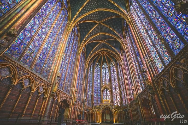 點我看大圖 (遊記)法國|巴黎的珠寶盒|聖禮拜堂(La Sainte Chapelle)|美到令人讚嘆的彩繪玻璃花窗|自助旅行