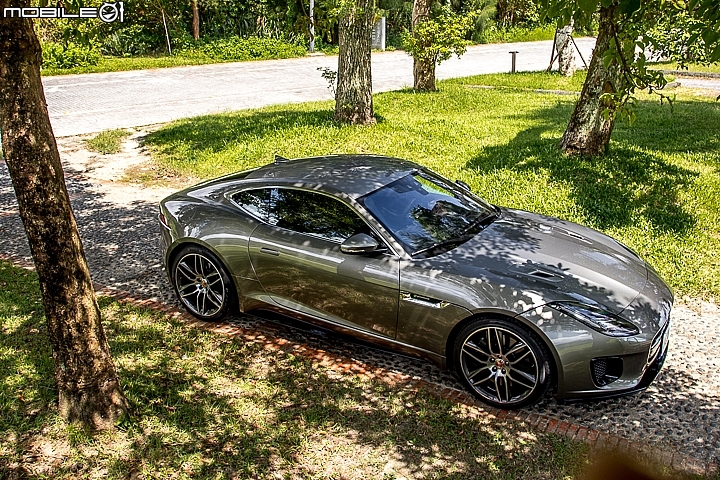 Jaguar F-TYPE 3.0L AWD R-Dynamic 試駕 動靜優雅迷人的美型跑車