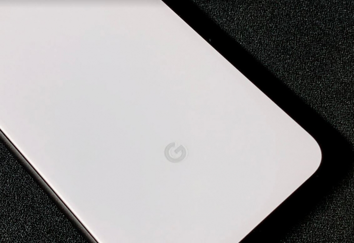 Pixel4 白， 有人背後的G歪了嗎?
