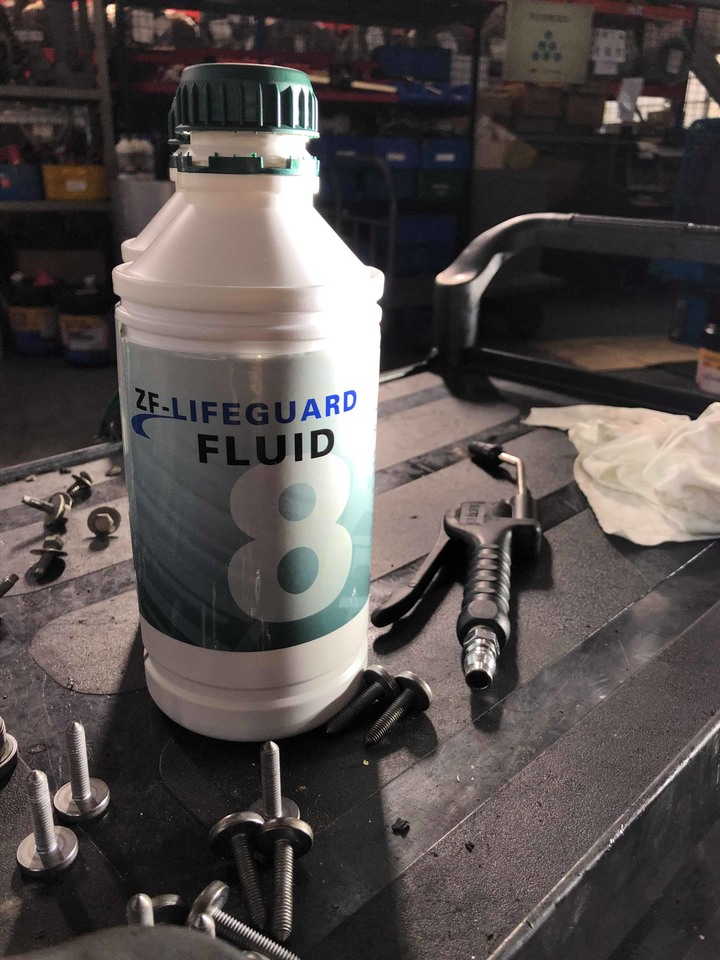 台中大八更換ZF變速箱油心得分享(ZF8HP系列)