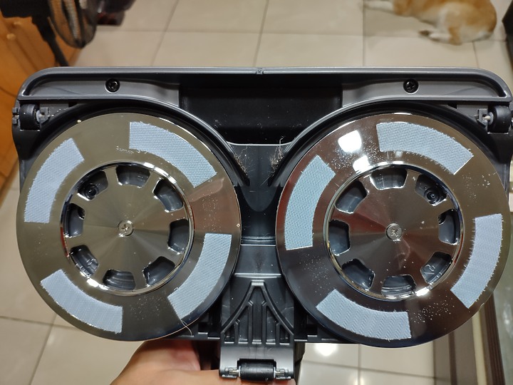 [試用心得] LG A9+ 乾吸濕拖一次搞定 超強續航清潔打掃不費力