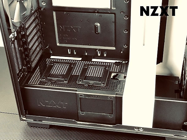 NZXT H710i幹「大」事,美型機殼也搞數位控制!