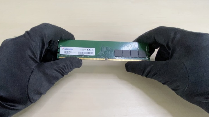 開箱 DDR4 記憶體 ADATA 2666MHz 16GB