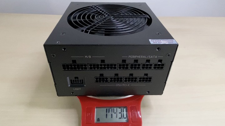 開箱 InWin PL850 金牌全模組電源供應器