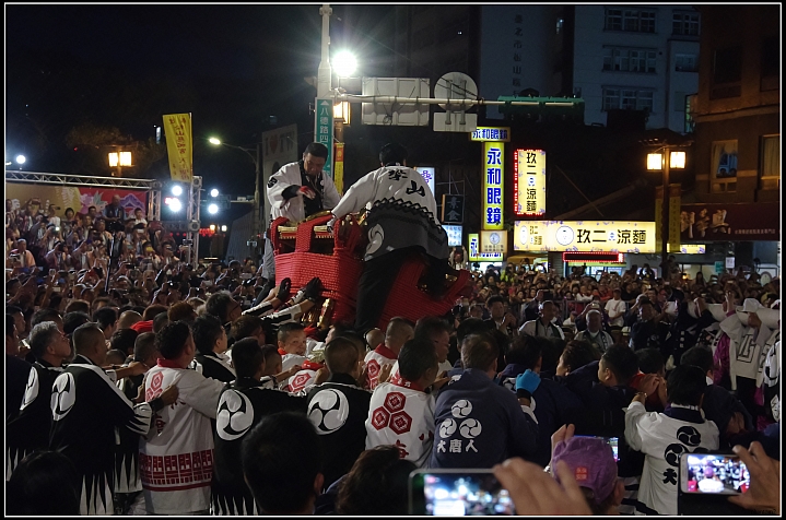 撞神轎