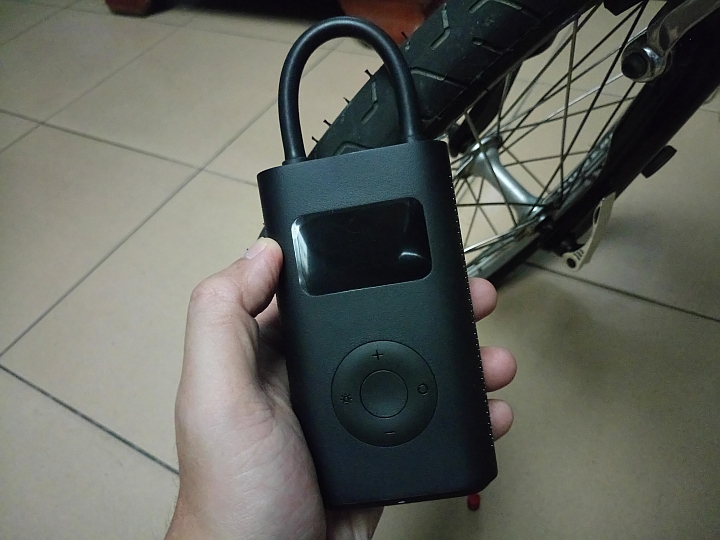 [快速開箱] 雙11購物節 小米電動打氣機當日到貨!