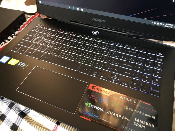GIGABYTE AORUS 15 XA 搭載240HZ高更新率螢幕 享受極限電競娛樂!