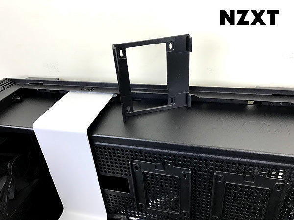 NZXT H710i幹「大」事,美型機殼也搞數位控制!